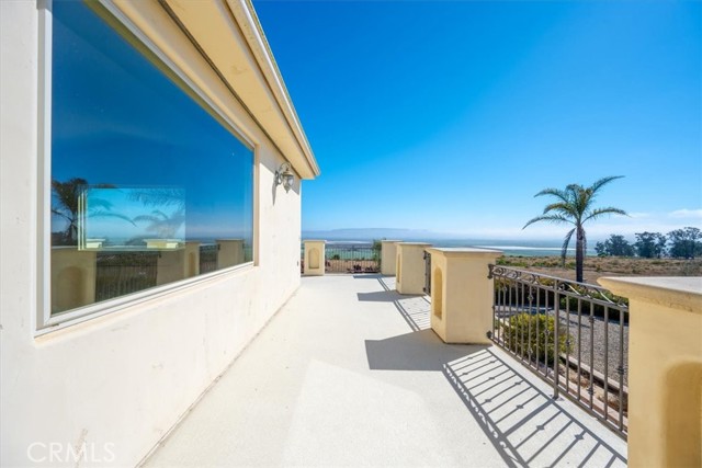 1685 Scenic View Way, Nipomo CA: https://media.crmls.org/medias/b163fc1b-a7d2-4e1b-b394-7ae9788c8b69.jpg