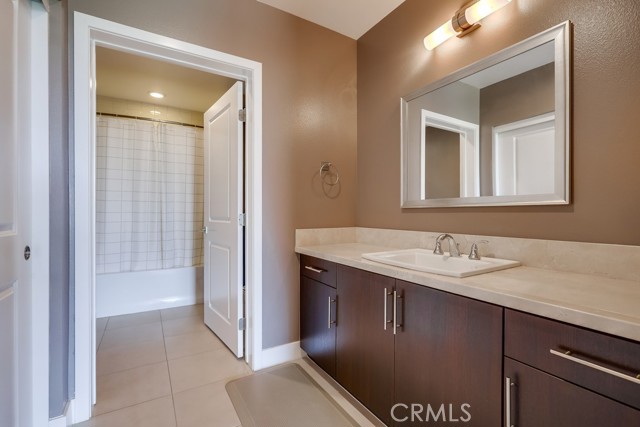 Detail Gallery Image 39 of 75 For 402 Rockefeller #410,  Irvine,  CA 92612 - 2 Beds | 2/1 Baths
