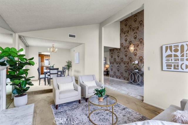 3521 Fern Circle, Seal Beach CA: https://media.crmls.org/medias/b1643ac9-919f-4ebe-905b-977dd77fb7b9.jpg