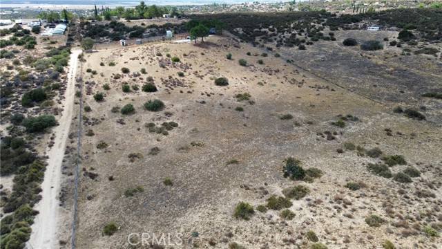 41735 El Campo Rd, Anza CA: https://media.crmls.org/medias/b1645c8f-58a2-47b8-8f00-ab39e288c808.jpg