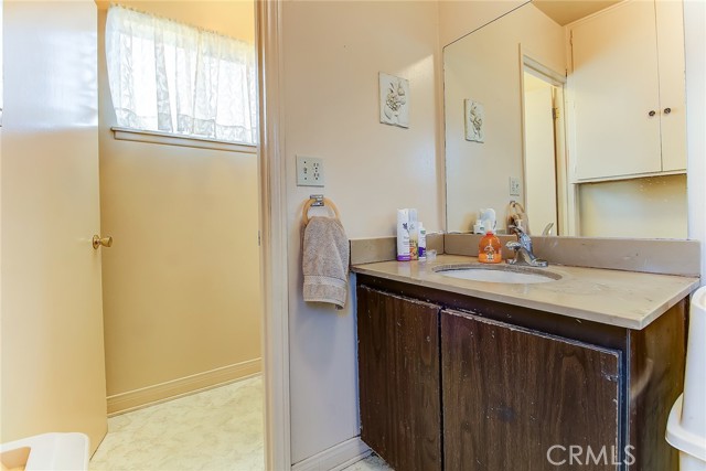 Detail Gallery Image 31 of 50 For 6401 Lancelot Ct, Riverside,  CA 92506 - 4 Beds | 3/1 Baths