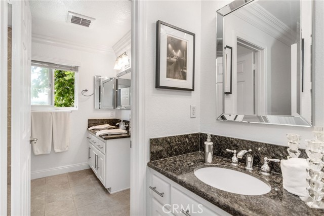 2421 Hill Lane, Redondo Beach, California 90278, 3 Bedrooms Bedrooms, ,2 BathroomsBathrooms,Residential,Sold,Hill,SB22161508