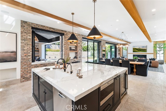 1831 Newport Hills E Drive, Newport Beach CA: https://media.crmls.org/medias/b165d891-f7cd-44bd-bb8b-46106232100f.jpg