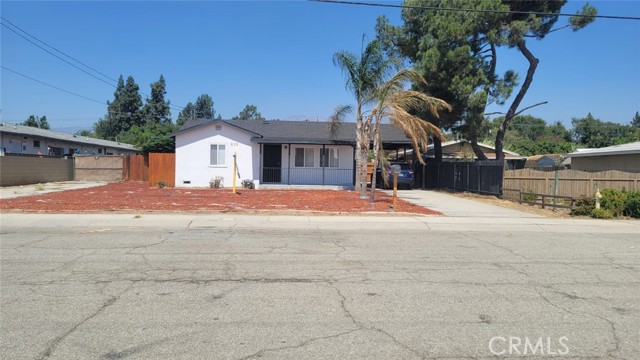 835 Woodlawn Street Ontario CA 91761