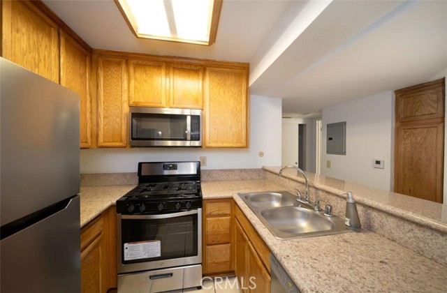 2 Bed Home for Sale in Encino, California
