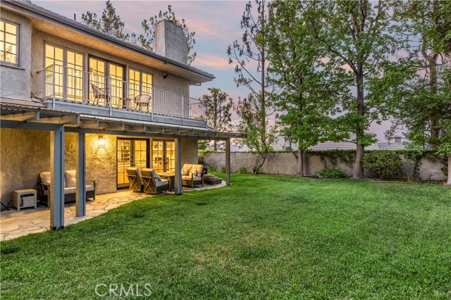 6032 County Oak Road, Woodland Hills CA: https://media.crmls.org/medias/b1676048-7908-490c-ad76-c8ba02717c27.jpg