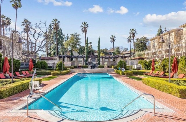 200 S Orange Grove Boulevard, Pasadena CA: https://media.crmls.org/medias/b167f09f-c223-448c-8b2e-fe8d4b120279.jpg