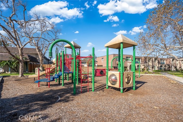 Detail Gallery Image 25 of 28 For 4183 Elizabeth Ct, Cypress,  CA 90630 - 4 Beds | 2/1 Baths