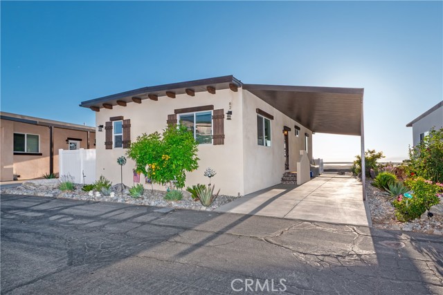 1134 Villa Calimesa Ln, Calimesa CA: https://media.crmls.org/medias/b1682595-b34c-4011-8d48-112efe11fffb.jpg
