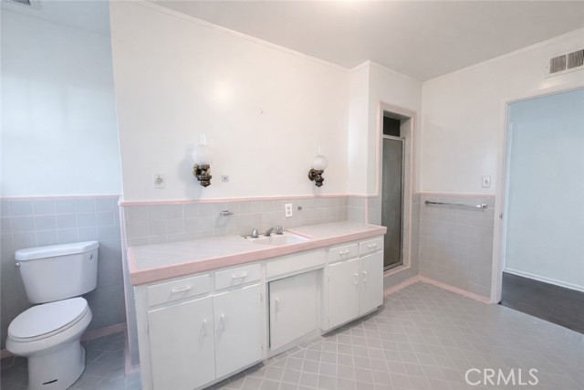 Detail Gallery Image 13 of 22 For 18 Woodland Ln, Arcadia,  CA 91006 - 3 Beds | 2 Baths