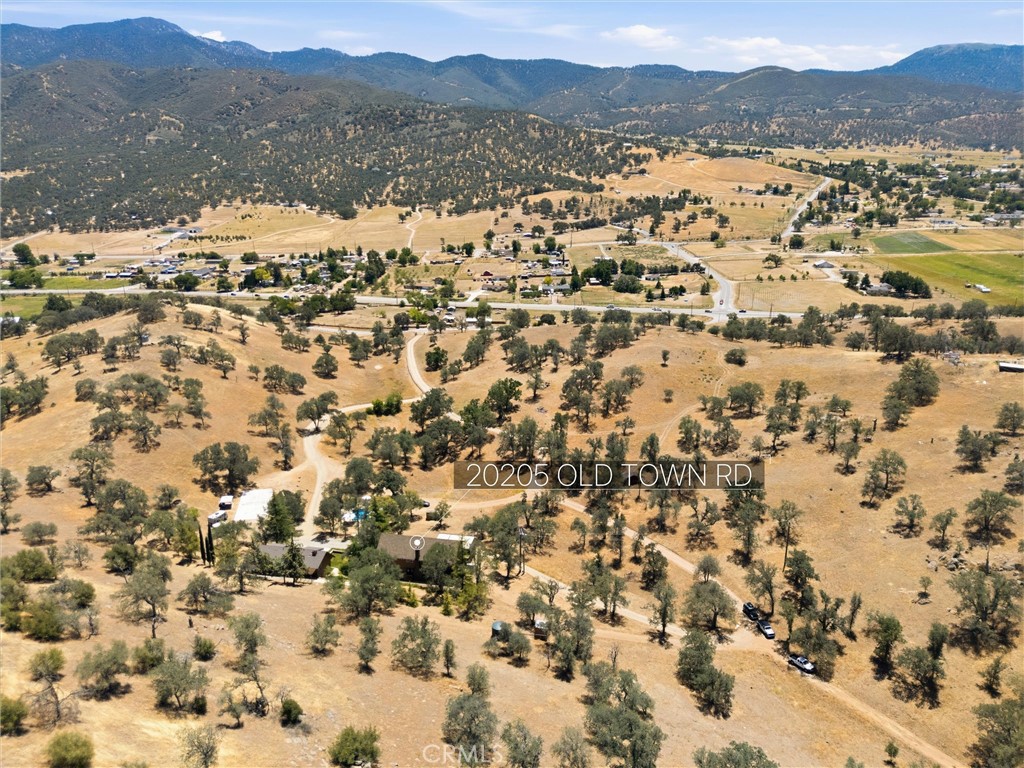 https://media.crmls.org/medias/b168954d-5293-4d35-965e-4024ad9dca43.jpg?preset=X-Large