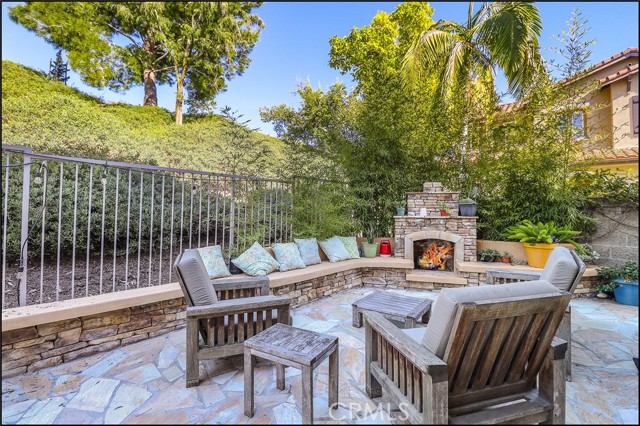 12 Lyon Ridge, Aliso Viejo CA: https://media.crmls.org/medias/b169a8fc-9619-4fa1-b6a7-59d7f3c5c798.jpg