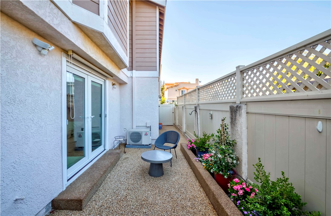 1909 Pullman Lane, Redondo Beach, California 90278, 4 Bedrooms Bedrooms, ,2 BathroomsBathrooms,Residential,Sold,Pullman,SB24156172