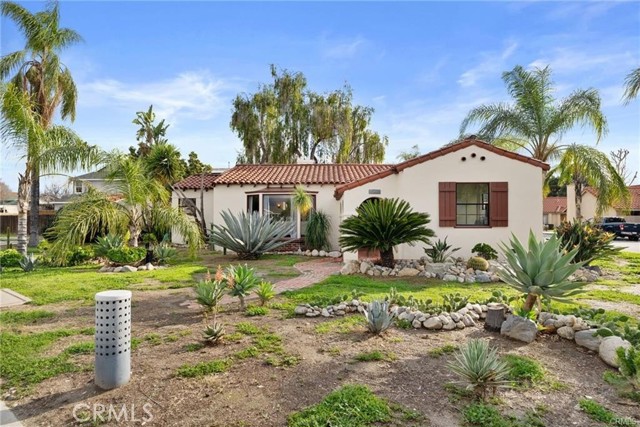 25839 Misson Rd, Loma Linda CA: https://media.crmls.org/medias/b169f0b6-58fa-47eb-b560-a3c27f628b91.jpg