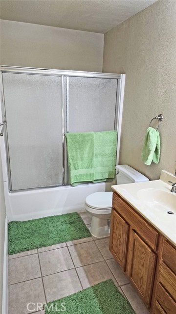 Detail Gallery Image 8 of 27 For 2881 Huntington Bld #114,  Fresno,  CA 93721 - 1 Beds | 1 Baths