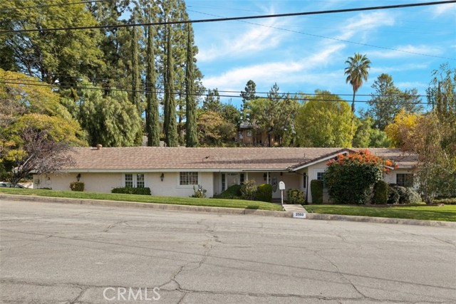 Image 2 for 2560 Mountain Ln, Upland, CA 91784