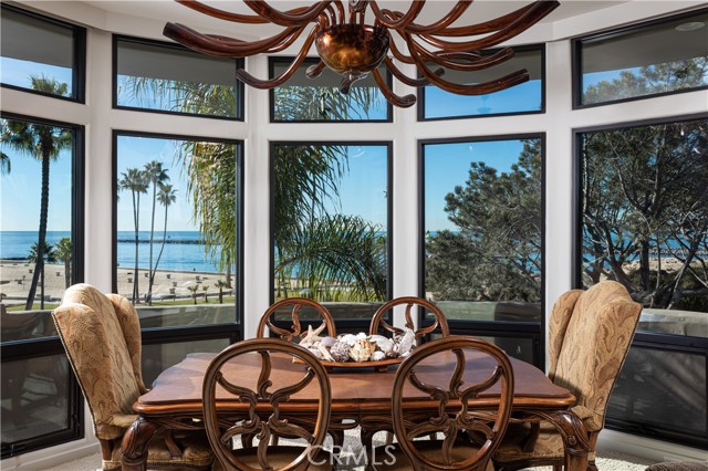 Detail Gallery Image 7 of 42 For 2901 Ocean Bld, Corona Del Mar,  CA 92625 - 4 Beds | 4/3 Baths