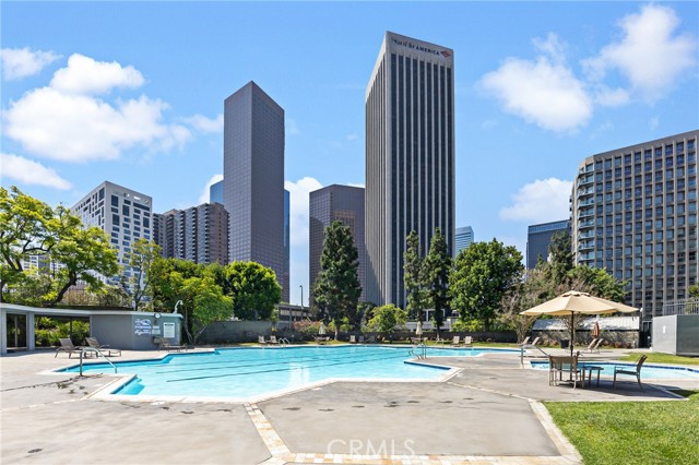 800 W 1st Street, Los Angeles CA: https://media.crmls.org/medias/b16d0793-08e8-4d82-befa-a4669de5979c.jpg