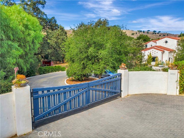 Detail Gallery Image 3 of 54 For 6451 Chesebro Rd, Agoura Hills,  CA 91301 - 6 Beds | 6/1 Baths