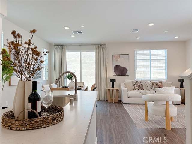 Detail Gallery Image 7 of 18 For 1439 Prairie Rose Lane, Upland,  CA 91786 - 3 Beds | 2/1 Baths