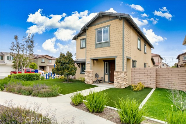 Detail Gallery Image 1 of 28 For 3904 S Brampton Paseo, Ontario,  CA 91761 - 3 Beds | 2 Baths