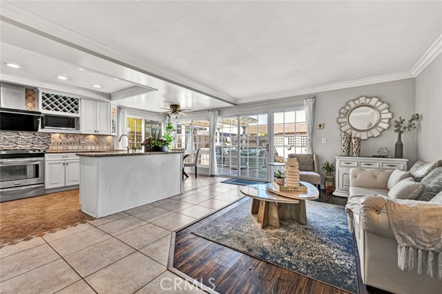 Detail Gallery Image 28 of 66 For 5865 Rexford Ave, Cypress,  CA 90630 - 5 Beds | 4 Baths