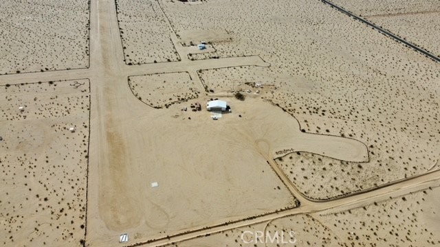 https://media.crmls.org/medias/b16ddd1e-ab94-4a26-b244-db74ca572fd1.jpg?preset=X-Large