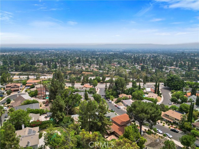 Detail Gallery Image 6 of 56 For 11300 Dulcet Ave, Porter Ranch,  CA 91326 - 5 Beds | 3 Baths