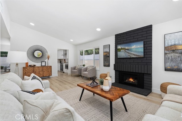 Detail Gallery Image 6 of 31 For 22322 Silent Brook, Lake Forest,  CA 92630 - 3 Beds | 2 Baths