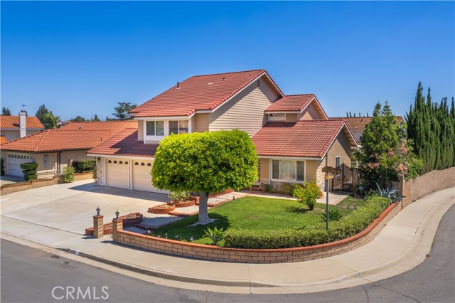 653 Rocking Horse Road, Walnut CA: https://media.crmls.org/medias/b16e4bb7-53fb-4199-848a-730ca3936173.jpg