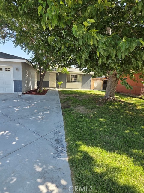 Detail Gallery Image 3 of 37 For 355 Woodlark St, Lancaster,  CA 93535 - 4 Beds | 2 Baths