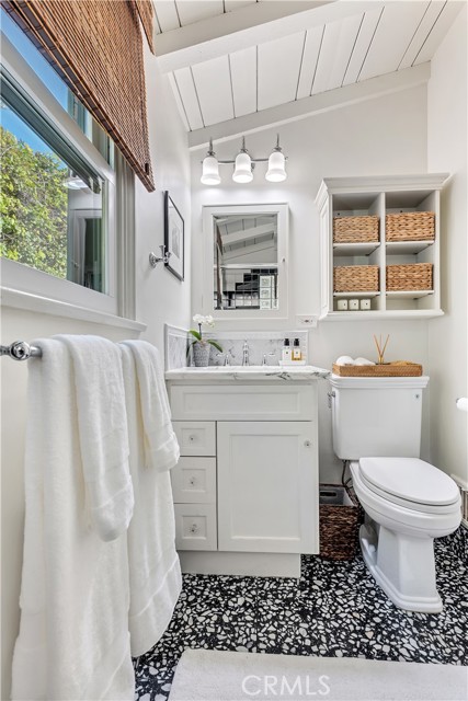 802 Rembrandt Drive, Laguna Beach CA: https://media.crmls.org/medias/b1724d48-6447-402e-8ced-2744e0f4821c.jpg