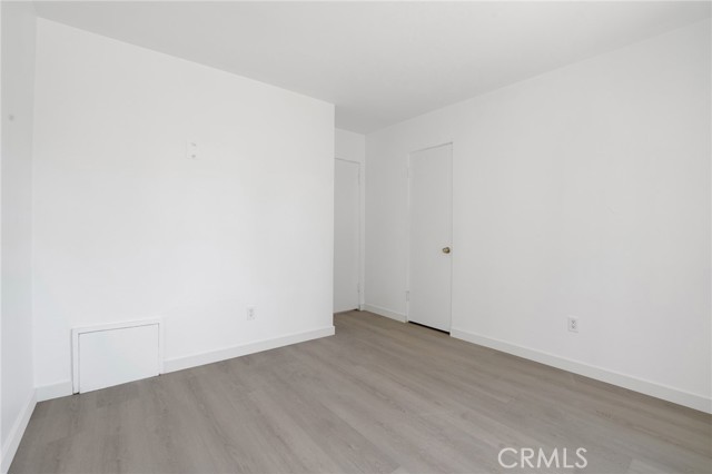 Detail Gallery Image 18 of 24 For 8207 Yarmouth, Reseda,  CA 91335 - 4 Beds | 2 Baths