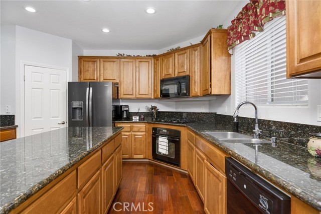 6202 Ocean Jasper Drive, Bakersfield CA: https://media.crmls.org/medias/b17268e7-2ce7-4db8-be23-ee2e8508595f.jpg