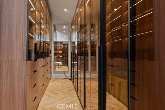 Detail Gallery Image 18 of 51 For 15631 Sunburst Ln, Huntington Beach,  CA 92647 - 5 Beds | 3/1 Baths