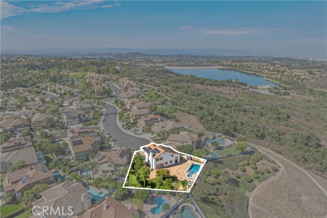 2 Via Bandada, Rancho Santa Margarita CA: https://media.crmls.org/medias/b173478e-1f4c-4882-a35f-a0951a4e80e1.jpg