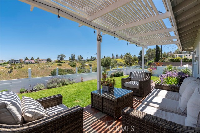 26206 Grayslake Road, Rancho Palos Verdes, California 90275, 4 Bedrooms Bedrooms, ,2 BathroomsBathrooms,Residential,Sold,Grayslake,SB22078897