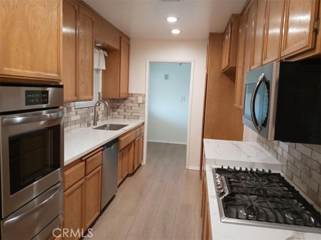 Detail Gallery Image 12 of 30 For 1512 N Amber Ct, Ontario,  CA 91762 - 4 Beds | 2 Baths