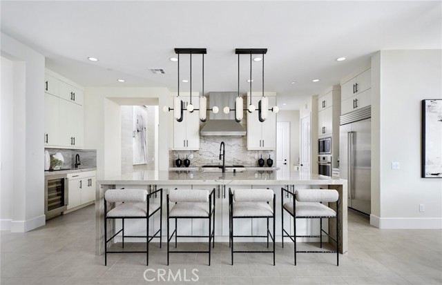 Detail Gallery Image 4 of 26 For 11845 Canoga Ave, Chatsworth,  CA 91311 - 5 Beds | 5/1 Baths