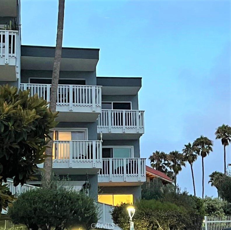https://media.crmls.org/medias/b174c00d-78e8-4513-b00e-917ddb6850bc.jpg?preset=X-Large