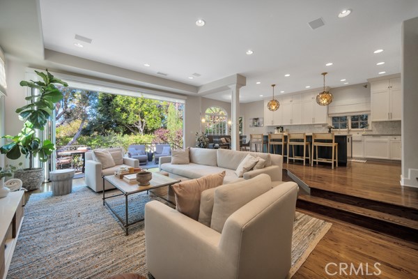 2001 Agnes Rd, Manhattan Beach, California 90266, 5 Bedrooms Bedrooms, ,4 BathroomsBathrooms,Residential,For Sale,Agnes Rd,SB25239453