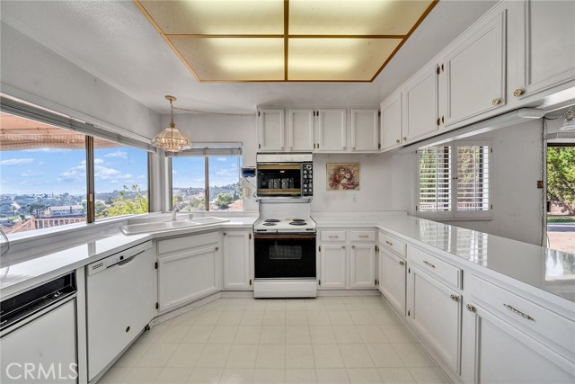 2591 Braided Mane Drive, Diamond Bar CA: https://media.crmls.org/medias/b1754610-dc34-41b6-a40e-7fa98bd2d199.jpg