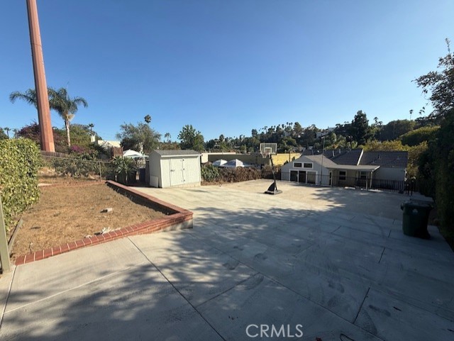 Detail Gallery Image 26 of 30 For 2707 Locksley Pl, Silver Lake Los Angeles,  CA 90039 - 3 Beds | 2 Baths