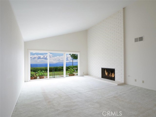 Detail Gallery Image 7 of 37 For 6790 Vallon Dr, Rancho Palos Verdes,  CA 90275 - 4 Beds | 2/1 Baths