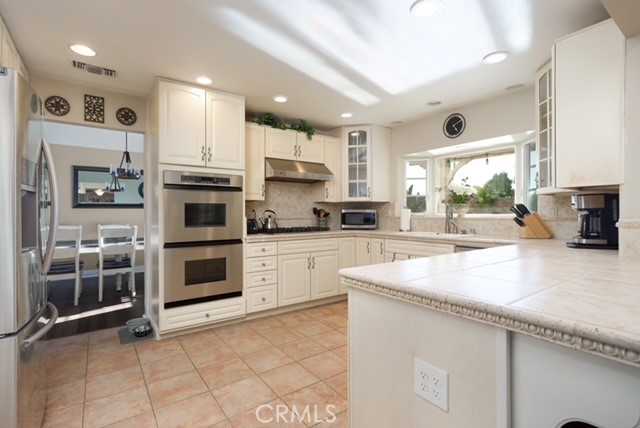 Detail Gallery Image 9 of 39 For 28375 Patricia Hill, Canyon Country,  CA 91387 - 5 Beds | 2/1 Baths