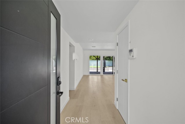 7750 Eton Avenue, Canoga Park CA: https://media.crmls.org/medias/b1763a11-648e-4430-945a-dd25774b9f83.jpg