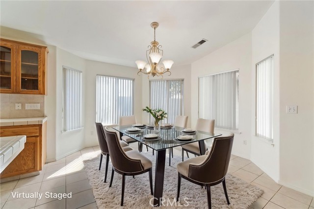 122 East, Madera CA: https://media.crmls.org/medias/b1763c7d-96df-4cad-bf71-429b667ebf90.jpg