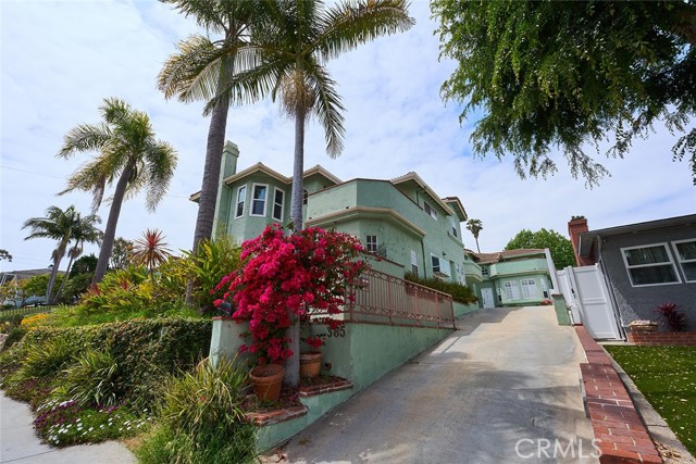 385 Park Avenue, Long Beach CA: https://media.crmls.org/medias/b1763f7e-e0fb-421f-8726-08f17fe98d88.jpg