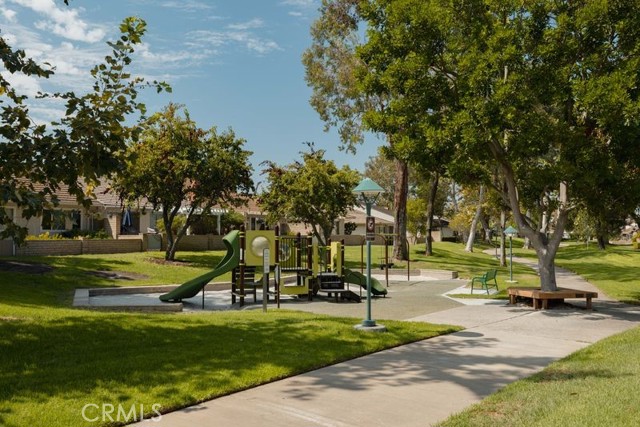 Detail Gallery Image 9 of 12 For 39 S Dogwood, Irvine,  CA 92612 - 3 Beds | 2 Baths