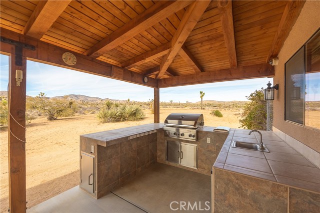 Detail Gallery Image 9 of 46 For 2310 Cottontail Rd, Pioneertown,  CA 92268 - 3 Beds | 3 Baths